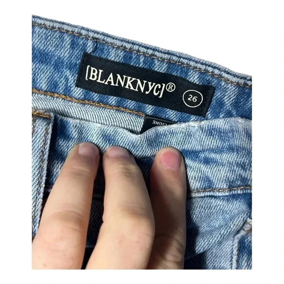 1331. BLANK NYC “SAY LESS” WIDE LEG DENIM JEANS SIZE 26 CROSS OVER BUTTON FLY - Picture 15 of 15